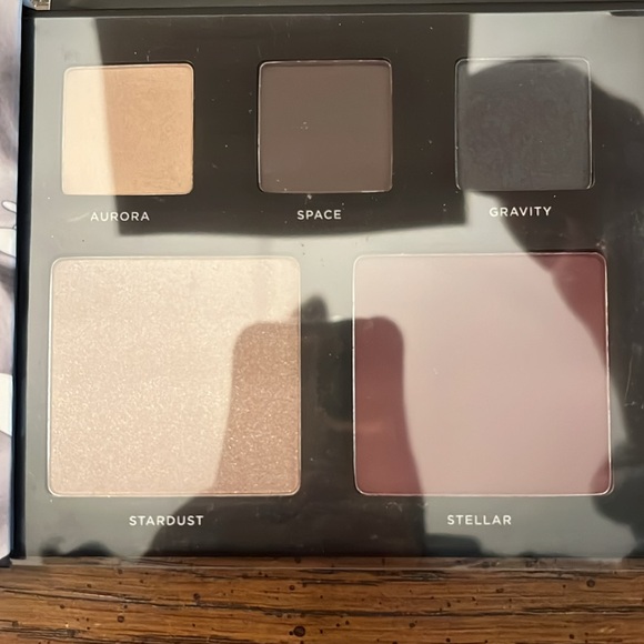 Deck of Scarlet make up palette, NWOT - Picture 7 of 9